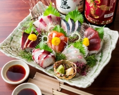 旬の鮮魚豪華刺身7点盛り799円!!!