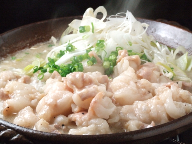 葱塩モツ鉄板焼き