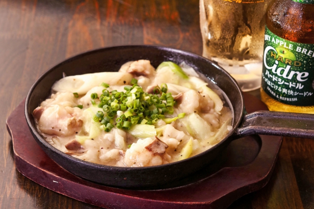 白コロ葱塩鉄板焼き