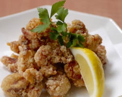 特製 鶏もも唐揚げ